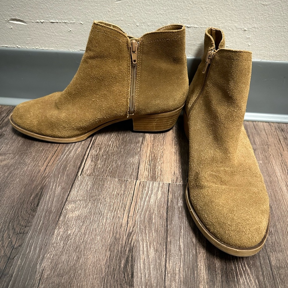 Kensie tan .5 heel boot